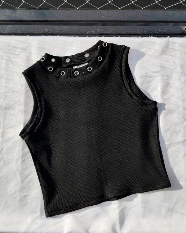 Producto - Musculosa Ojales