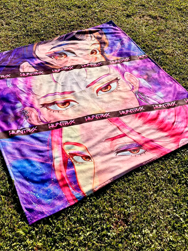 Producto - MAXI Toallon microtoalla 1.50 X 1.50 - KPOP DEMON HUNTERS ojos