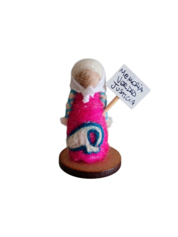 Producto - Muñecas pequeñas "Madres de la Plaza"