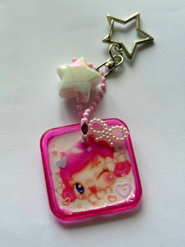 Producto - Llavero BABY PINK ver. 2