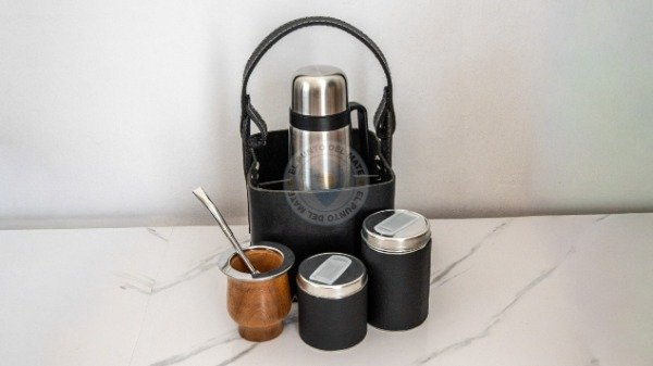 Producto - Kit Completo Mate + Bombilla + Yerbera Azucarera + Termo + Matera