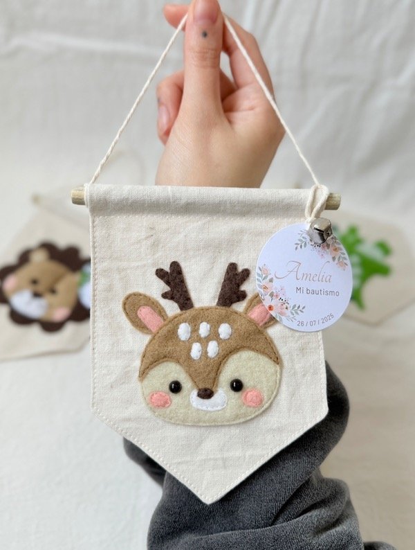 Producto - Souvenir banderín de ciervo