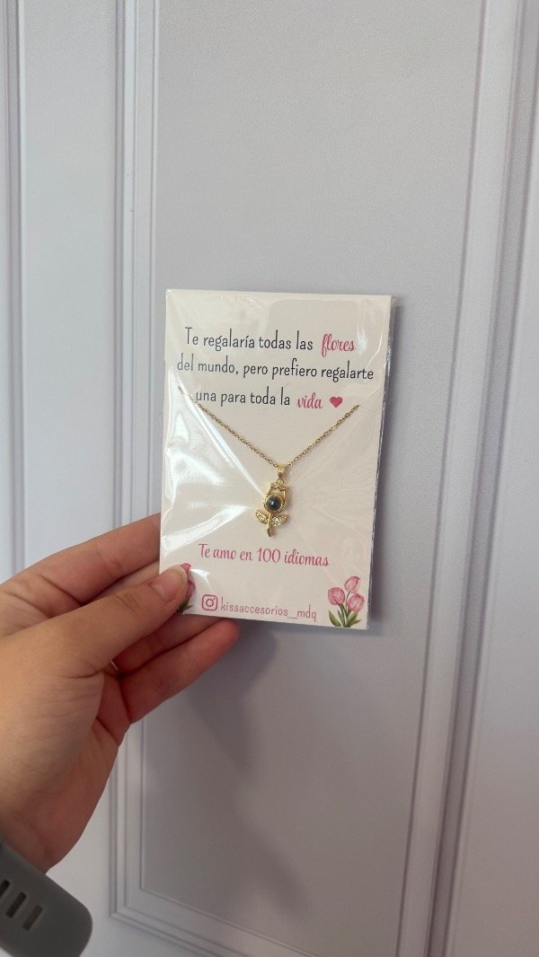 Producto - Collar te amoEn 100 idiomas en forma de tulipan