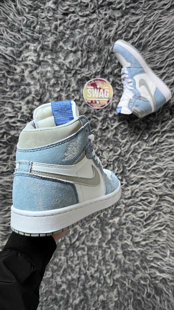 Producto - JORDAN RETRO 1 HYPER ROYAL - 1