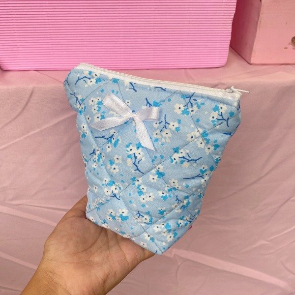 Producto - Neceser floreado celeste