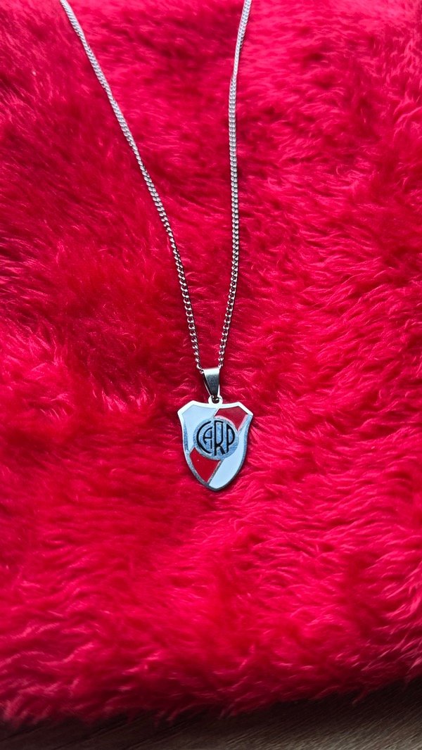 Producto - Dije y cadena Escudo River Plate grande esmaltado