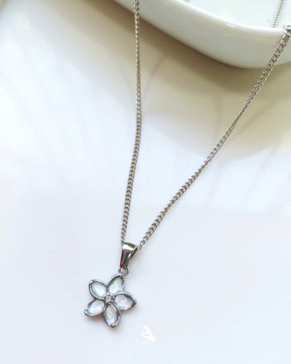 Producto - COLLAR FLOR NÁCAR