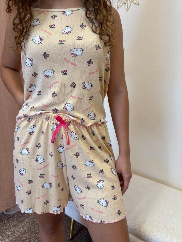 Producto - Hello kitty cerezas beige