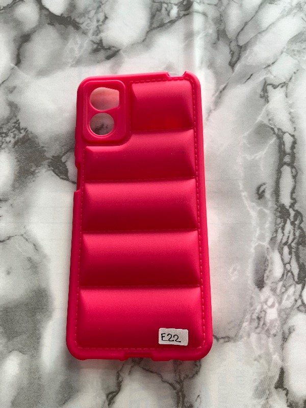 Producto - Funda puffer lisa motorola E22/22i