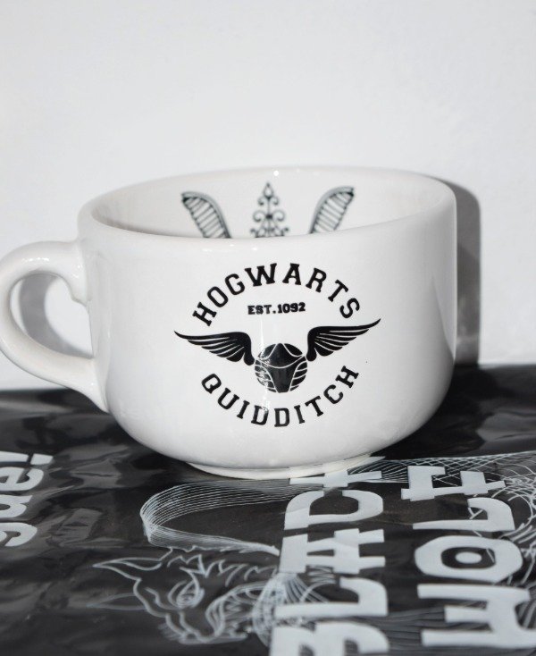 Producto - Tazon hogwarts blanco
