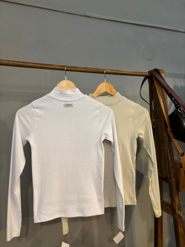 Producto - REMERA DE ALGODON POLERA