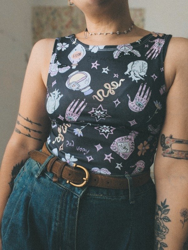 Producto - Musculosa Ana "Magia negro"