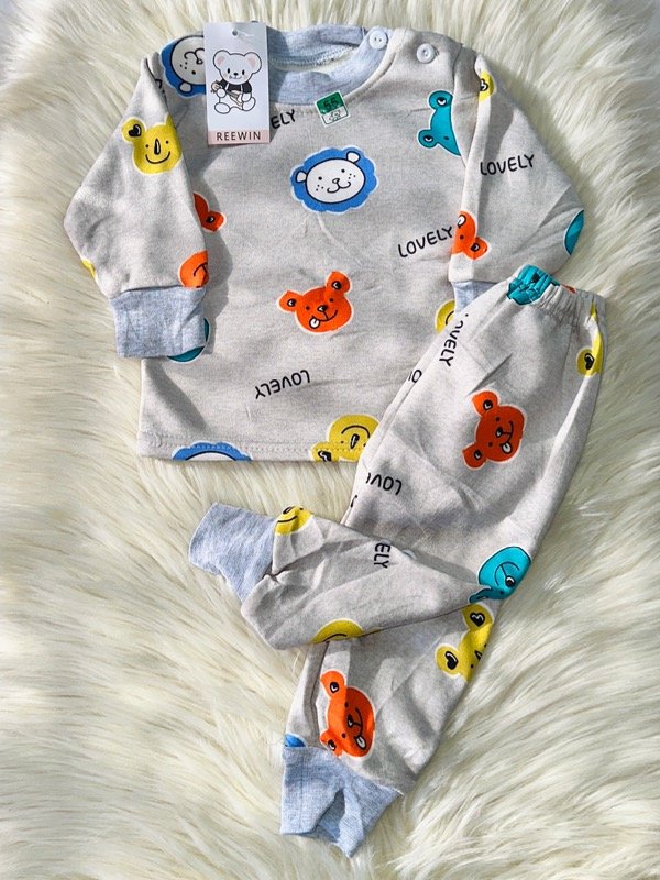 Producto - PIJAMA IMPORTADO BABY LEON GRIS (CAMISETA + PANTALÓN)