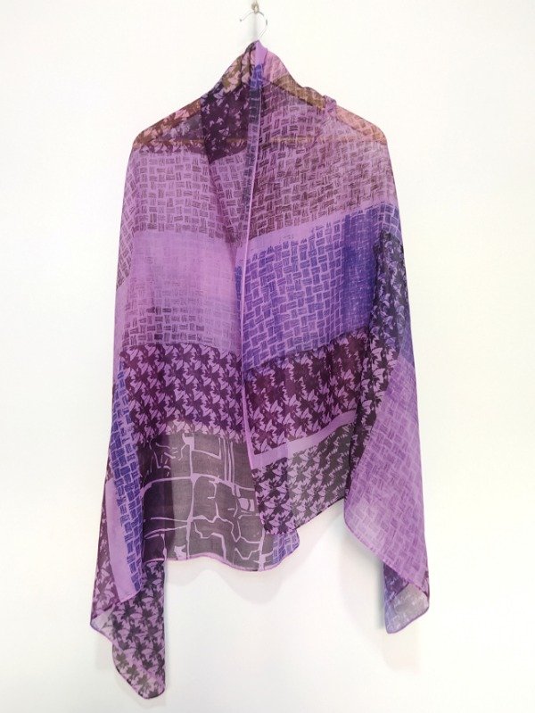 Producto - Pañuelo Mega -lila estampa en negro y violeta-