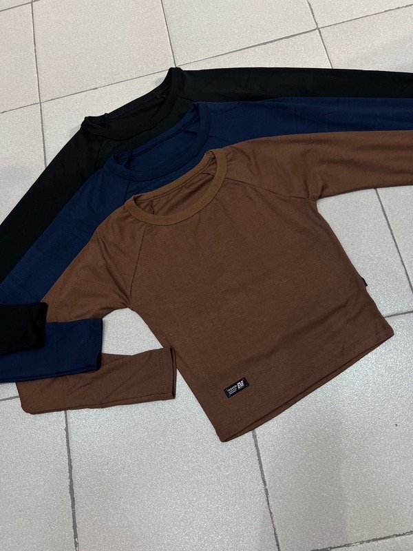 Producto - Camiseta básica con etiqueta