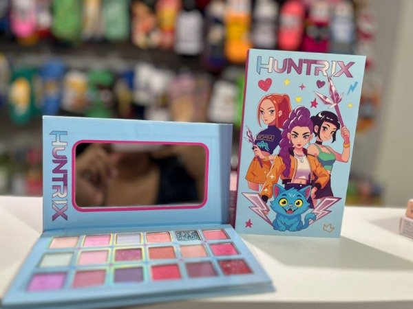 Producto - Paleta de las guerreras k-pop de 18 colores
