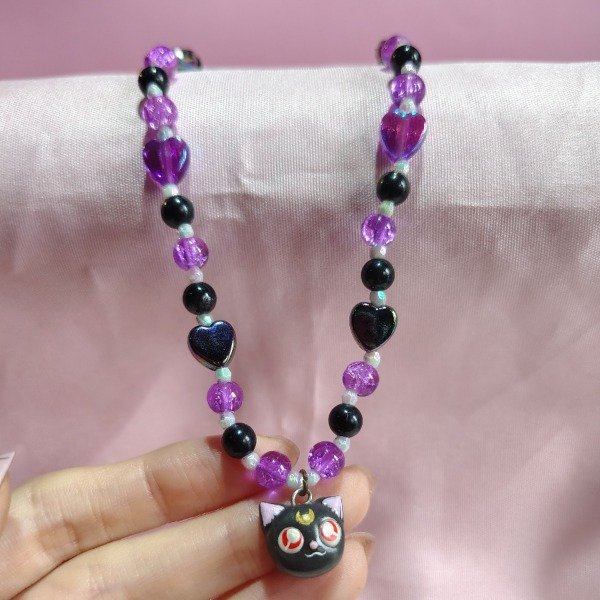 Producto - Collar Luna Sailor Moon - Marca Creaciones Sinsajo