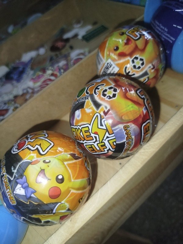 Producto - esfera sorpresa pokemon