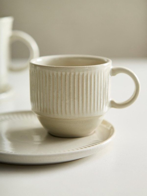 Producto - Set taza y plato mod. Linhas Crudo 230 ml