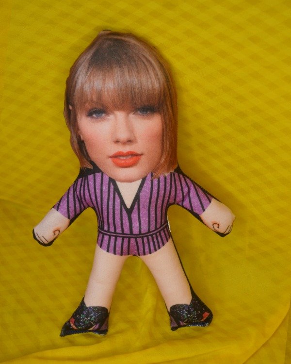 Producto - muñeca tay