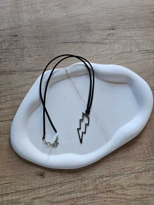 Producto - Collar rayo gamuza
