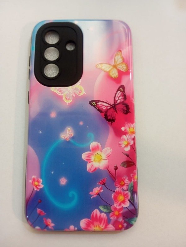 Producto - Funda Rígida Alto Impacto Mariposas para Samsung A36
