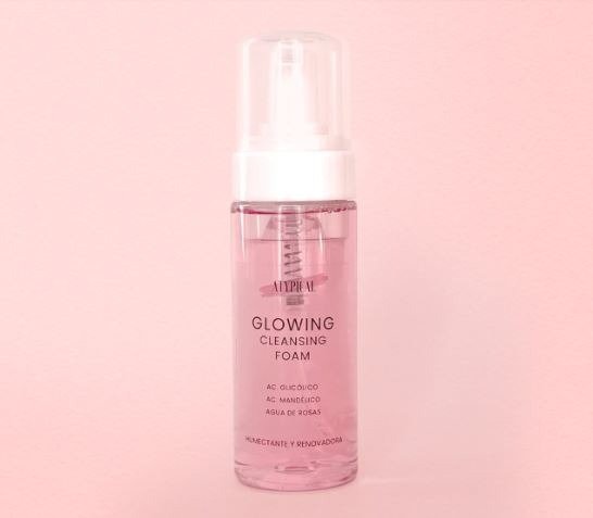 Producto - GLOWING CLEANSING FOAM- ESPUMA RENOVADORA CON AC. GLICOLICO Y MANDELICO.