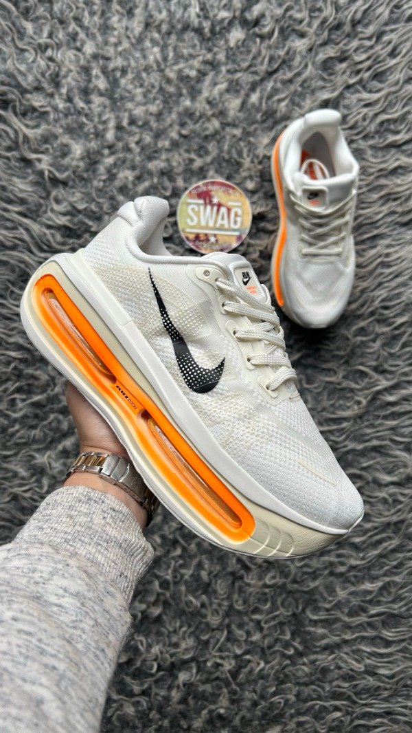 Producto - AIR MAX VOMERO SAIL TOTAL ORANGE - 0