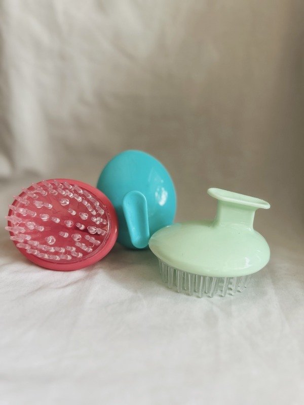 Producto - PURE SCALP. Cepillo silicona Limpiador/Masajeador De Cabello.