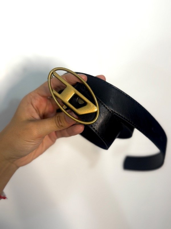 Producto - Cinturón Diesel dorado T95