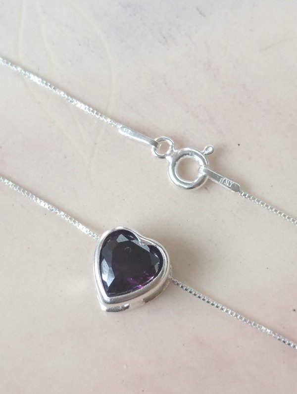 Producto - Cadenita de plata corazón morado