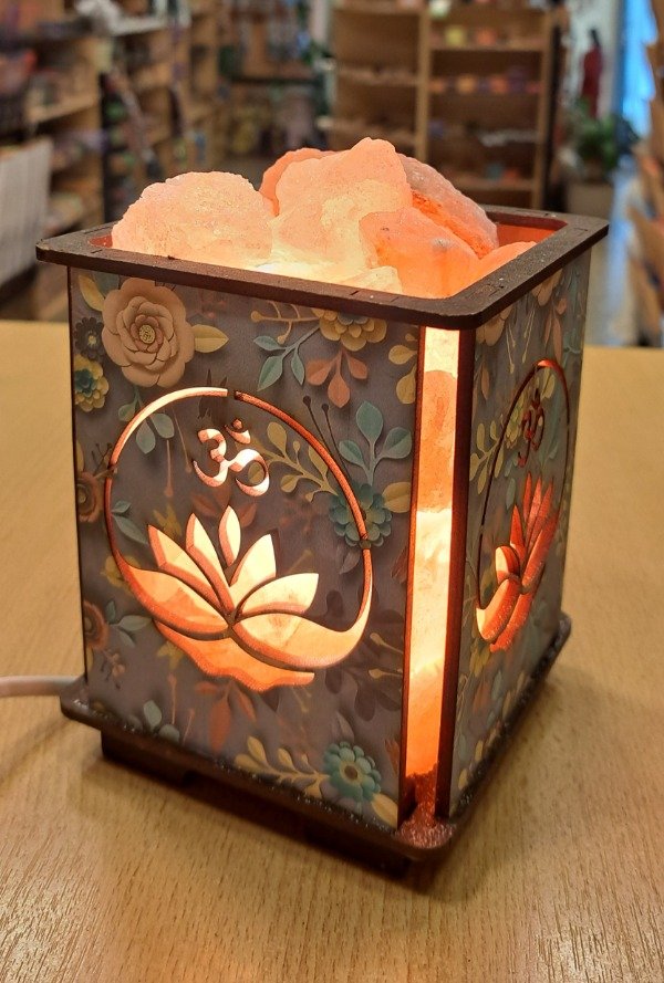 Producto - Lampara de Sal  canasta MDF cuadrada alta completa