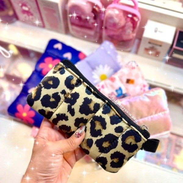 Producto - NECESER LARGOS MIL USOS PUFFER BY CELEBRITY