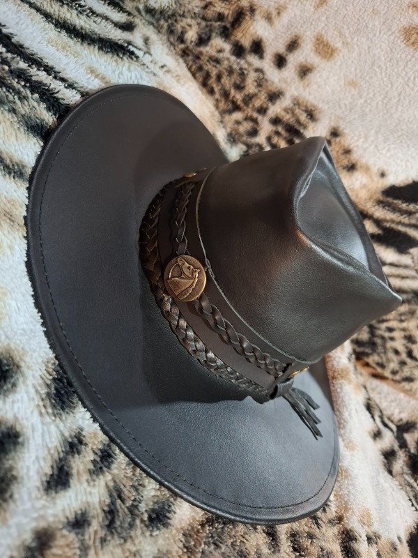 Producto - Sombrero de cuero negro doble lazo