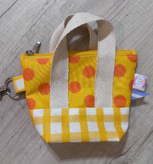 Producto - Mini Bolsito amarillo