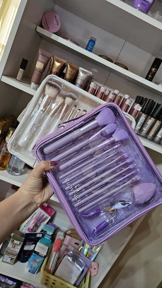 Producto - SET X10 BROCHAS + ARQUEADOR + ESPONJA