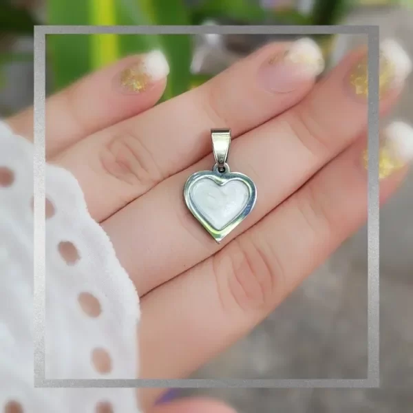 Producto - Dije corazon esmaltado (blanco)