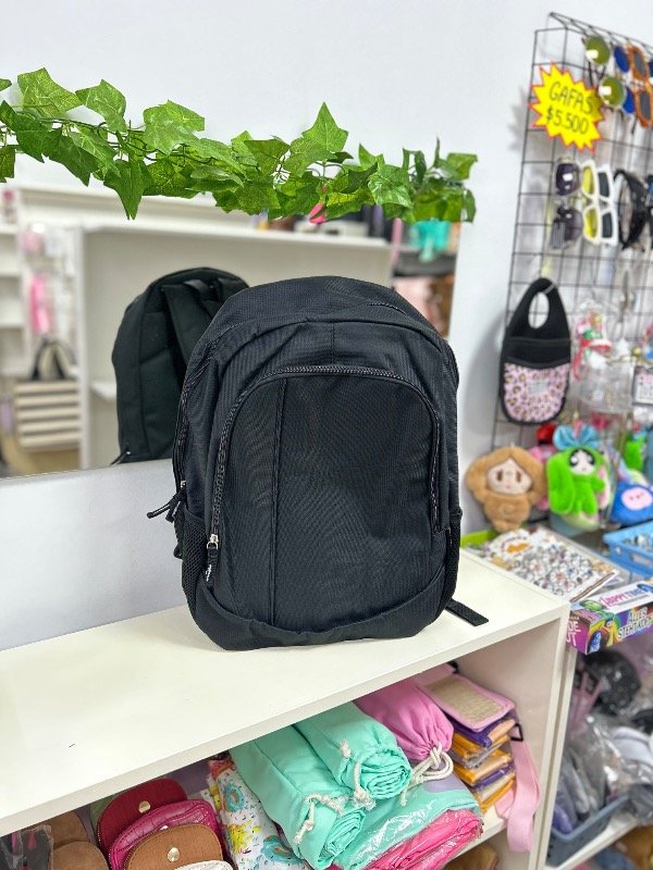 Producto - Mochil chenson negra