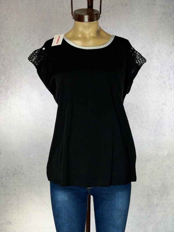 Producto - REMERA AINHOA NEGRA LINO