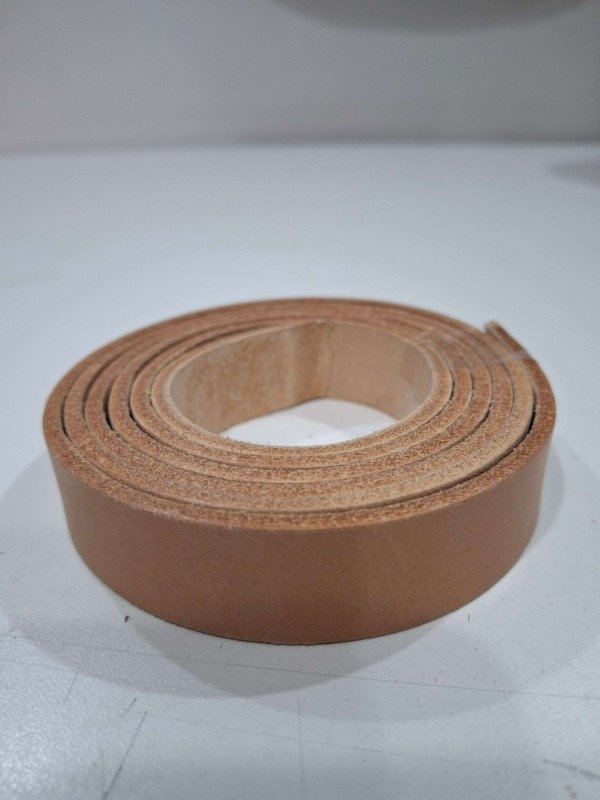 Producto - Tira lonja de cuero natural de 2cm x 1,20mts aprox.