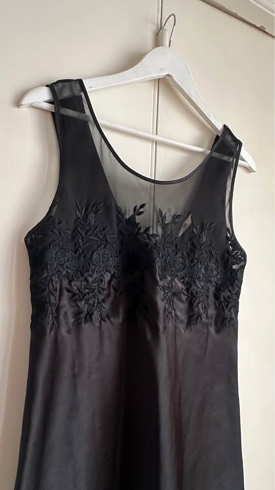Producto - Vestido de raso con encaje Talle L