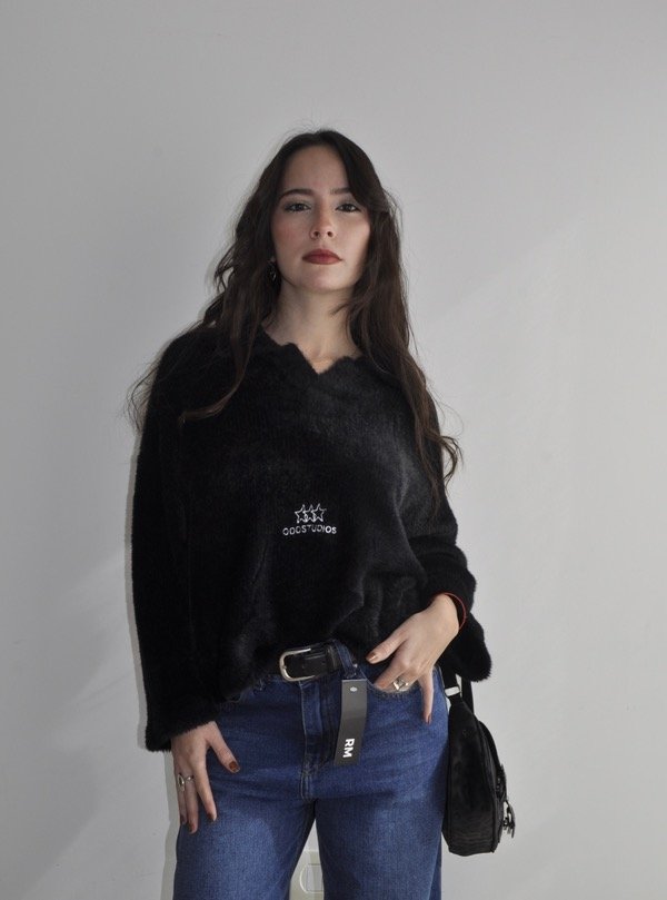 Producto - Sweater Old Studios // negro - 1