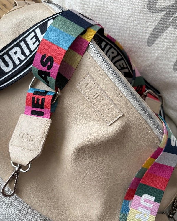 Producto - MAXI RIÑONERA "FLORIDA"