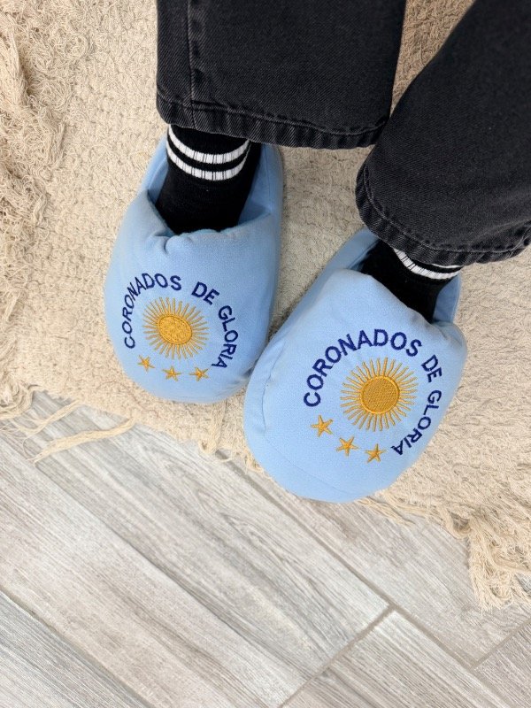 Producto - Pantuflon Coronados de gloria