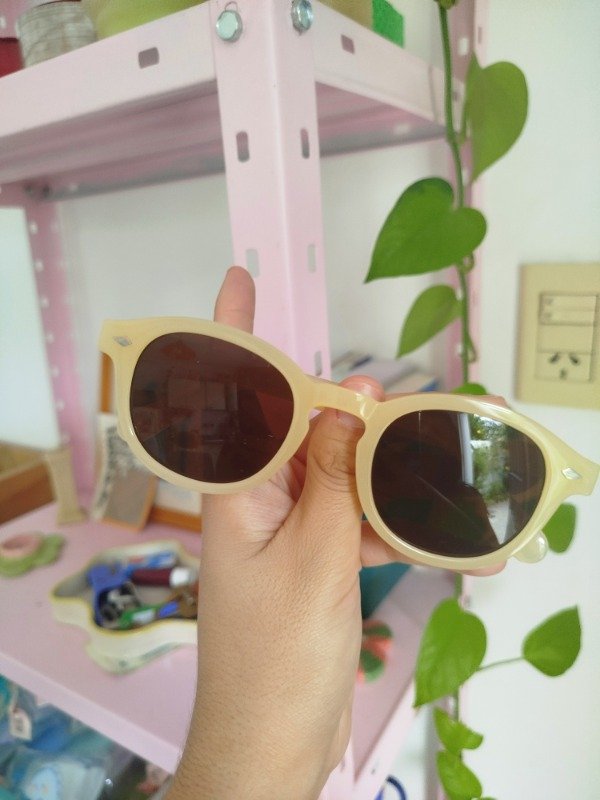 Producto - Anteojos #10 Beige