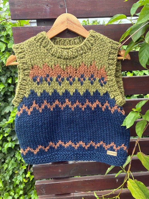 Producto - Chaleco base azul marino con verde