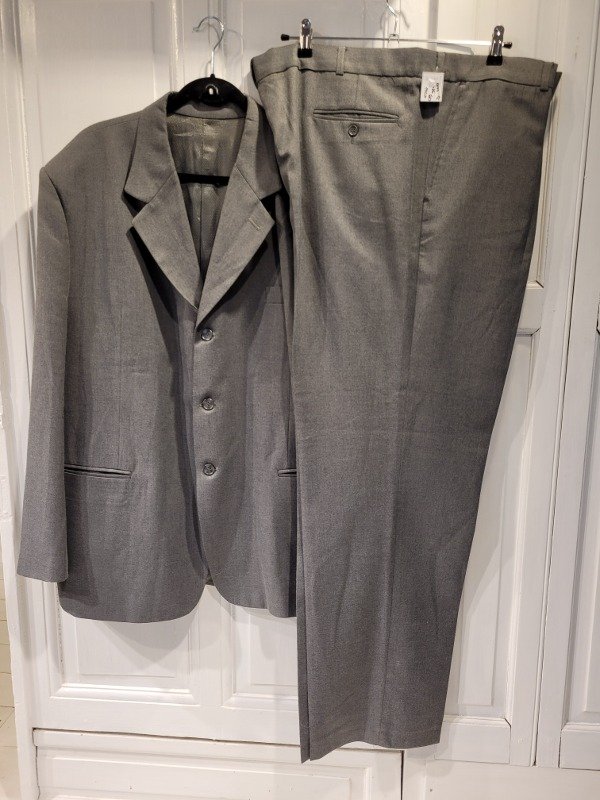 Producto - Traje Gris Talle 60 - PRECIO: 140X - 0