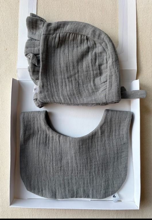 Producto - Mini box de capota y babero