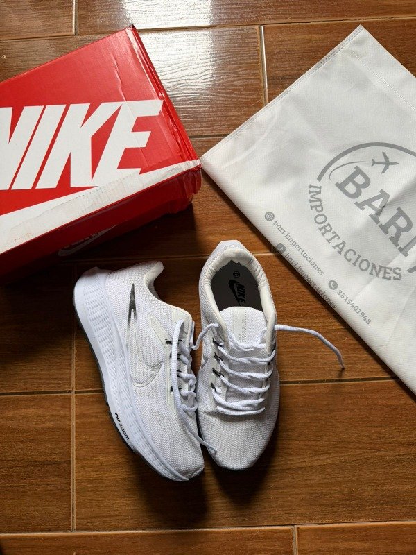 Producto - NIKE PEGASUS BLANCAS