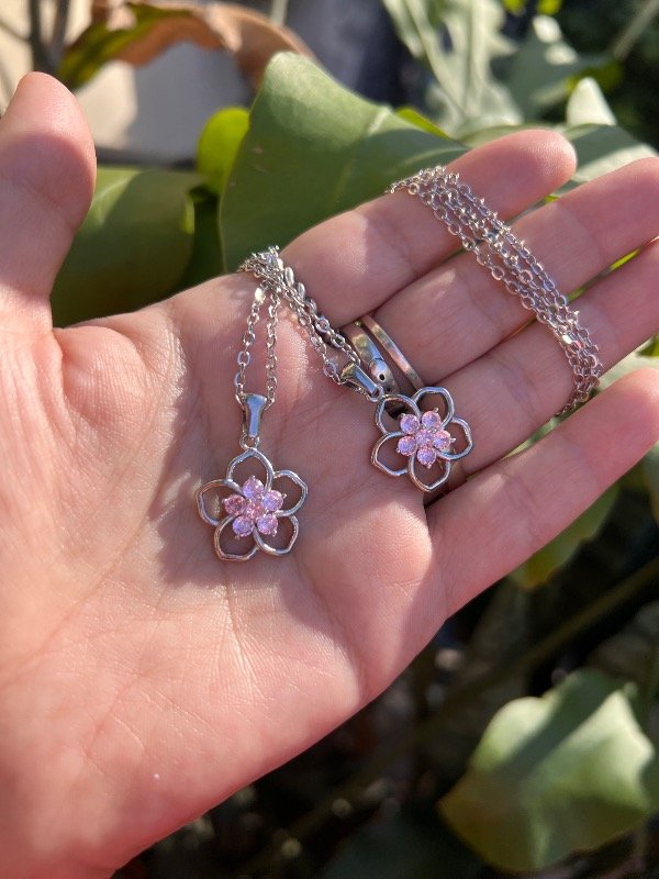 Producto - 2 collares de acero flor con rosa